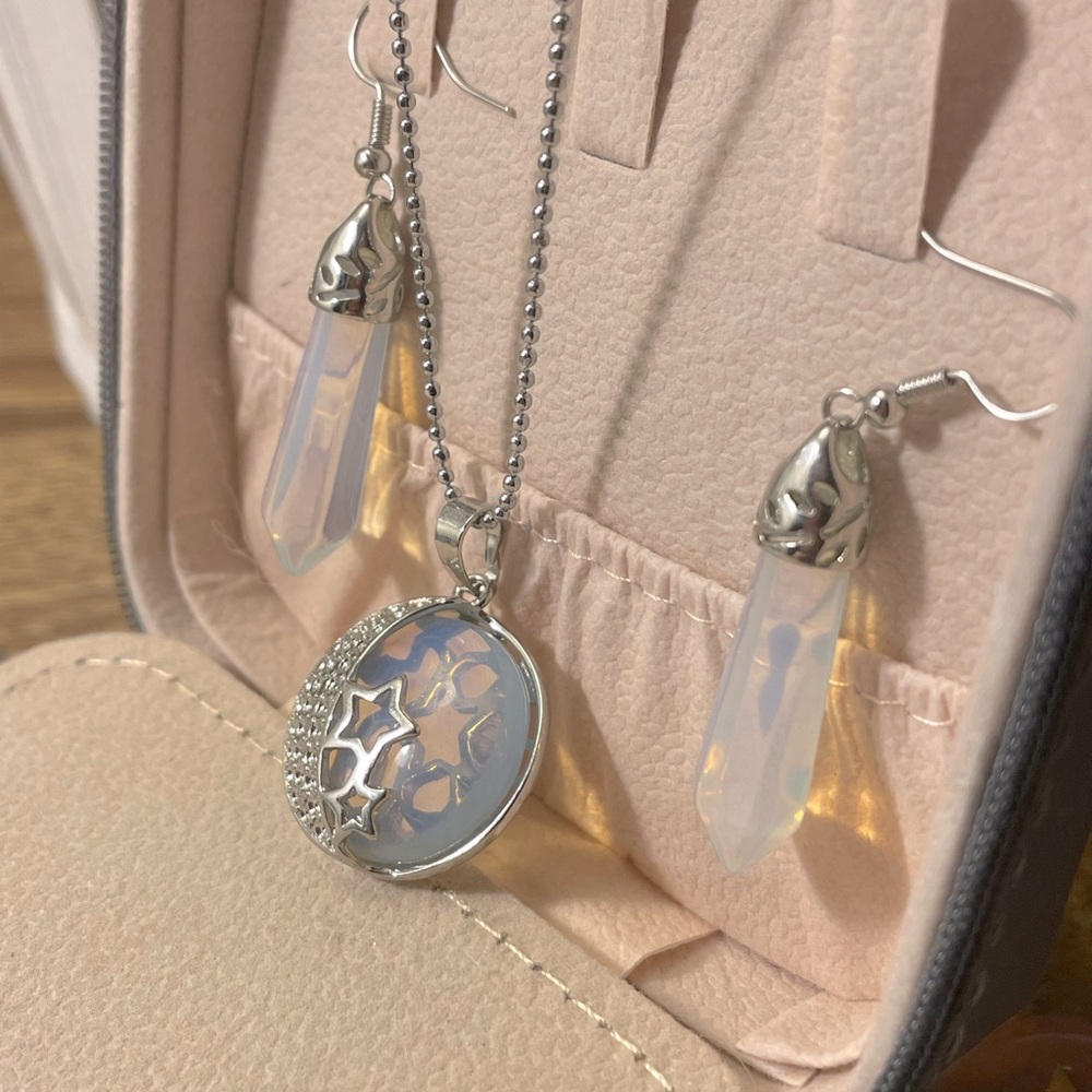 Crystal shape earrings and moon necklace